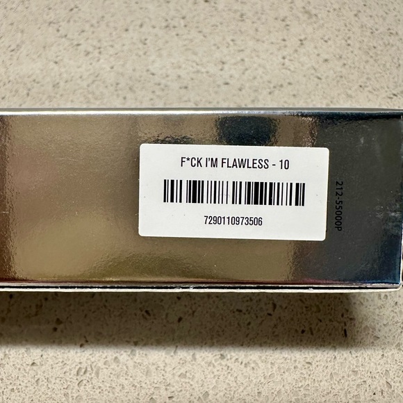 IL Makiage Multi-Use Perfecting Concealer - Picture 3 of 3